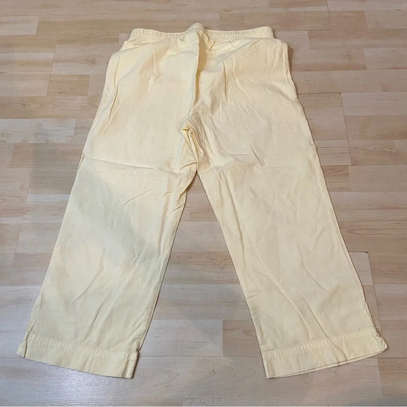🛍️3/$30 Denver Hayes women’s 100% cotton yellow capri pants in size x-small - Picture 3 of 13